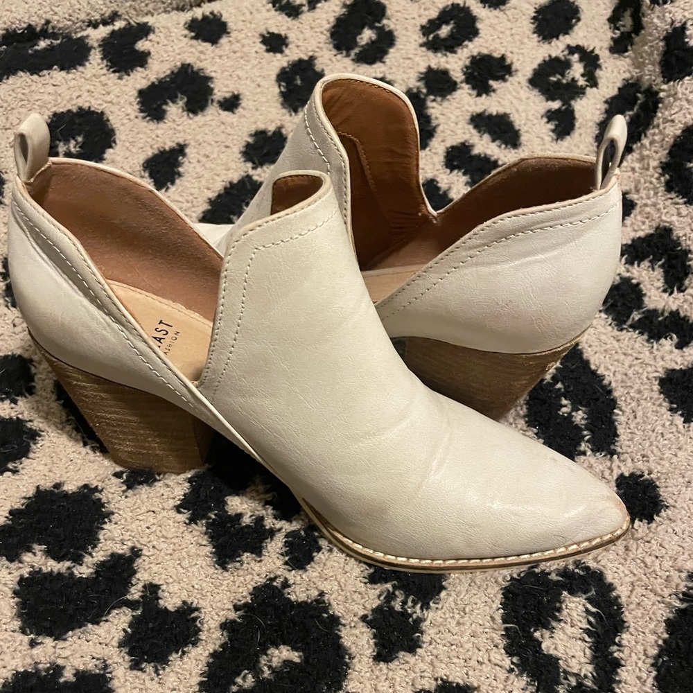 Boutique ankle boots size 9